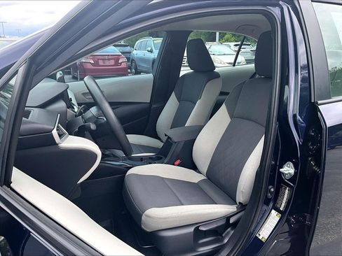 Used 2025 Toyota Corolla LE w/ LE Premium Package FWD image 10