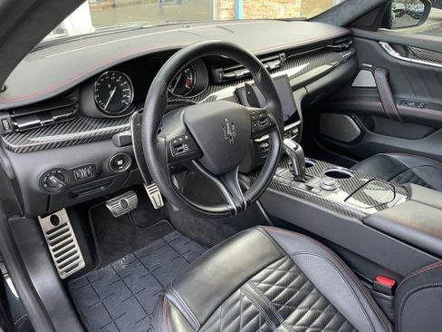 Used 2022 Maserati Quattroporte Trofeo image 2