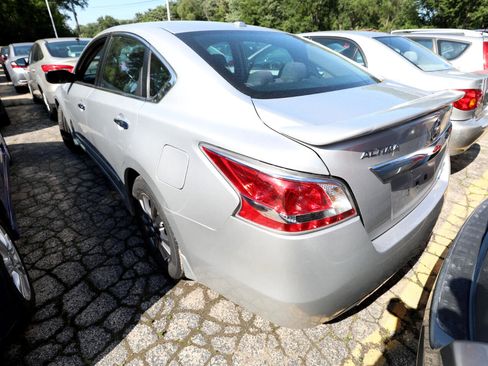 Used 2015 Nissan Altima 2.5 S w/ Special Edition Package image 6