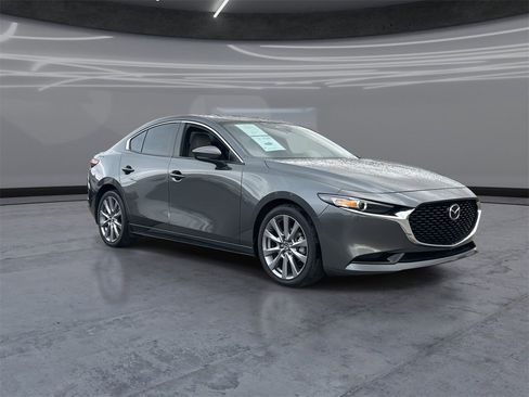 Used 2024 MAZDA MAZDA3 s image 2