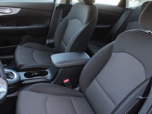 Used 2024 Kia Forte LXS image 10