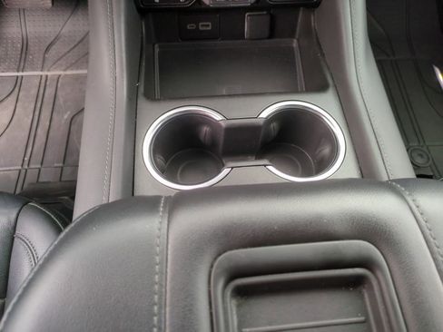 Certified 2024 Chevrolet Tahoe Z71 w/ Luxury Package image 13