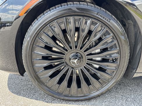 Used 2023 Mercedes-Benz Maybach S 580 4MATIC image 13