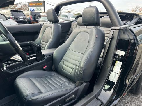 Used 2008 Ford Mustang GT image 23