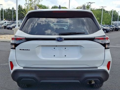 Used 2025 Subaru Forester Premium w/ Convenience Package #1 AWD/4WD image 5