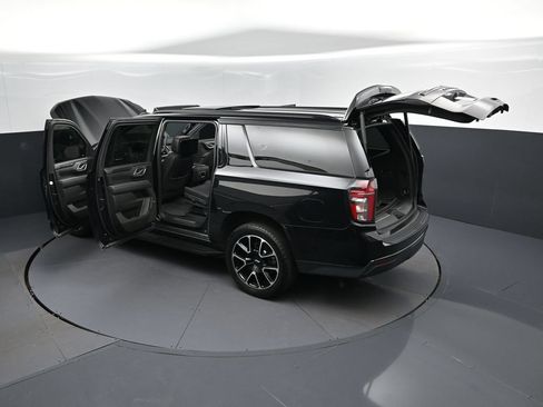 Used 2023 Chevrolet Suburban RST w/ Luxury Package AWD/4WD image 48