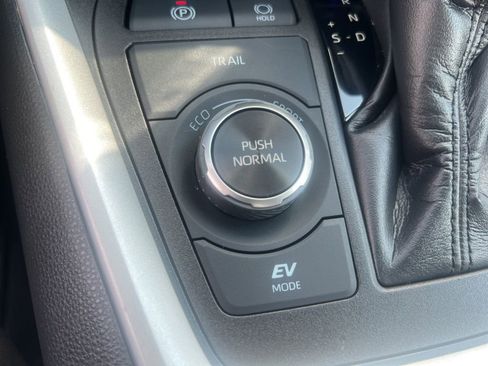 Used 2023 Toyota RAV4 XLE w/ Convenience Package AWD/4WD image 59