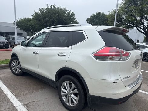 Used 2016 Nissan Rogue SV image 4