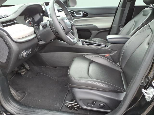 Used 2025 Jeep Compass Limited AWD/4WD image 19