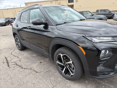 Used 2022 Chevrolet TrailBlazer RS w/ Sun and Liftgate Package image 1
