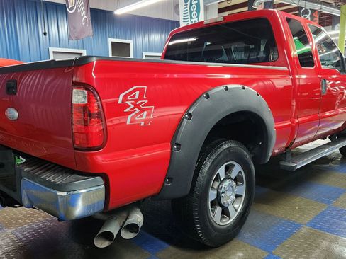 Used 2011 Ford F250 XLT w/ XLT Premium Pkg image 3
