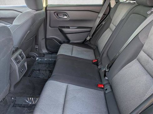 Used 2024 Nissan Rogue SV FWD image 25