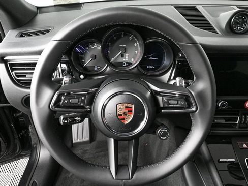 Certified 2026 Porsche Macan image 9