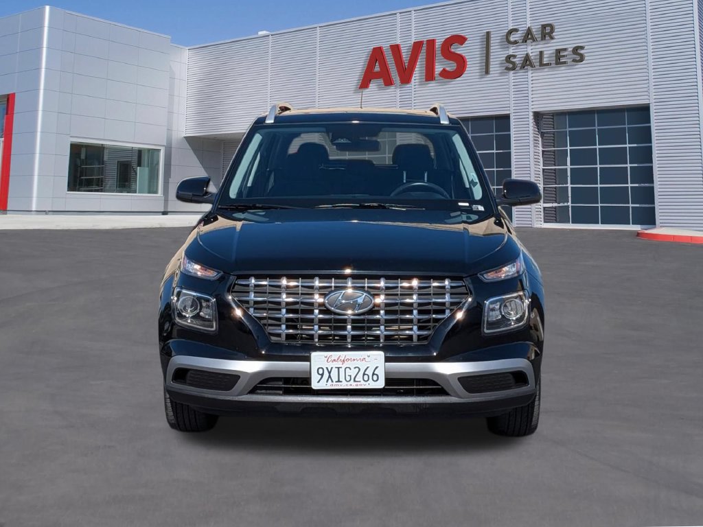 Used 2026 Hyundai Venue SEL FWD image 2