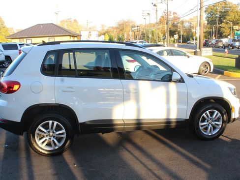Used 2017 Volkswagen Tiguan S image 21