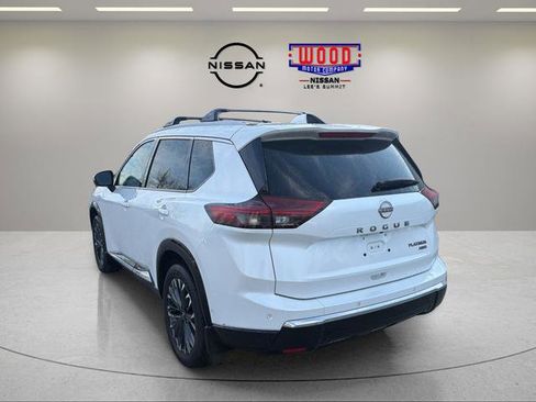 Used 2024 Nissan Rogue Platinum w/ Platinum Premium Package image 4