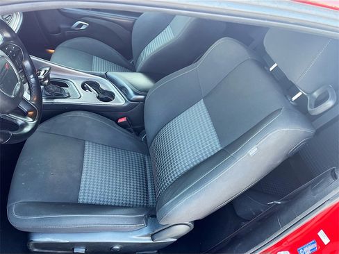 Used 2022 Dodge Challenger R/T image 18