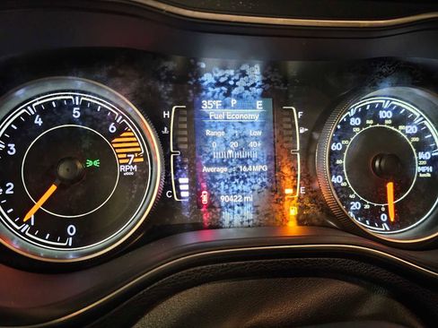 Used 2020 Jeep Cherokee Latitude image 12