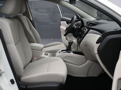 Used 2019 Nissan Rogue Sport SV AWD/4WD image 15