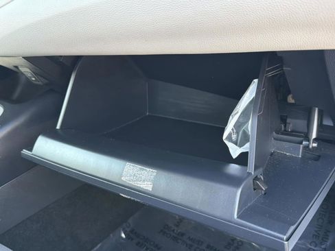 Used 2023 Toyota Corolla LE FWD image 33