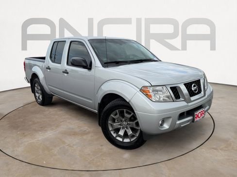 Used 2020 Nissan Frontier SV image 4