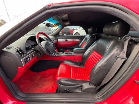 Used 2002 Ford Thunderbird Deluxe RWD image 12
