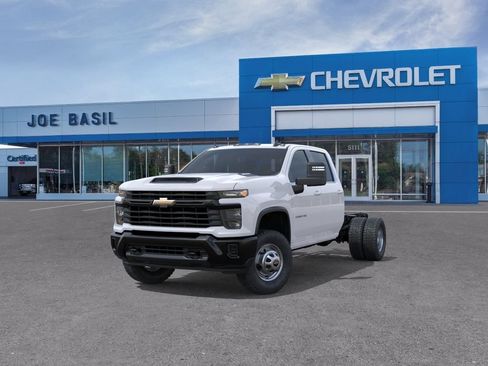 New 2026 Chevrolet Silverado 3500 W/T AWD/4WD image 8