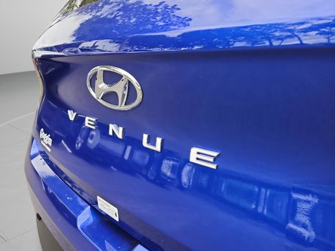 Used 2026 Hyundai Venue SEL FWD image 31