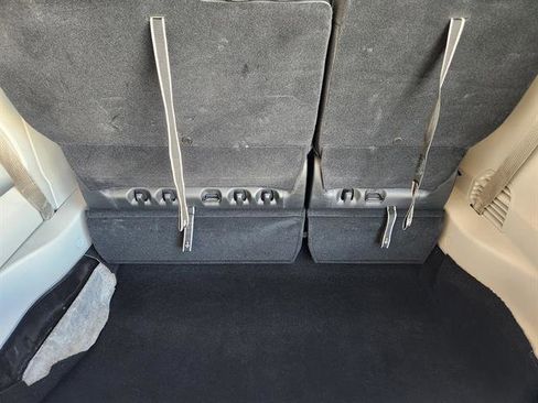 Used 2024 Chrysler Pacifica Touring-L image 24