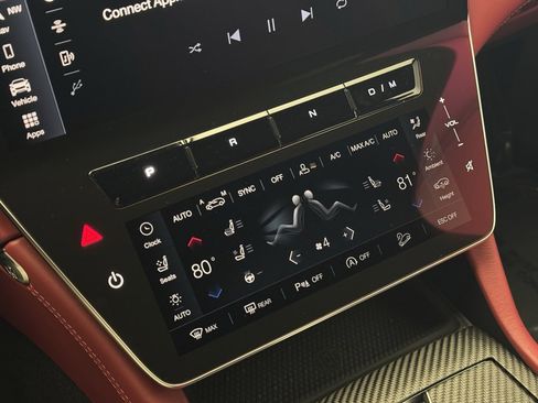 Used 2024 Maserati Grecale Trofeo image 30