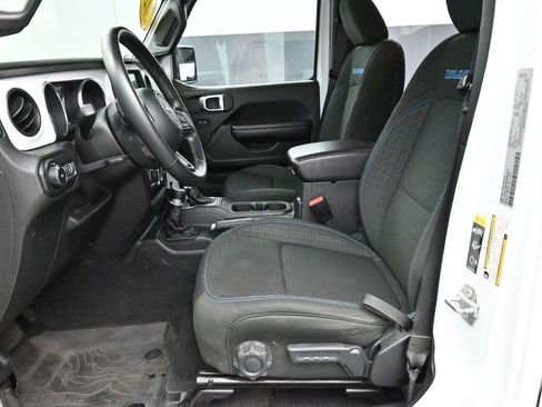 Used 2021 Jeep Wrangler Unlimited Sport AWD/4WD image 12