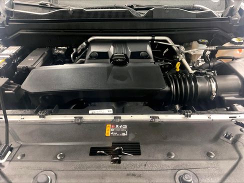 Used 2024 Chevrolet Colorado Z71 w/ Z71 Convenience Package 2 image 28