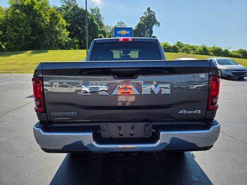 Used 2026 RAM 2500 Big Horn AWD/4WD image 7