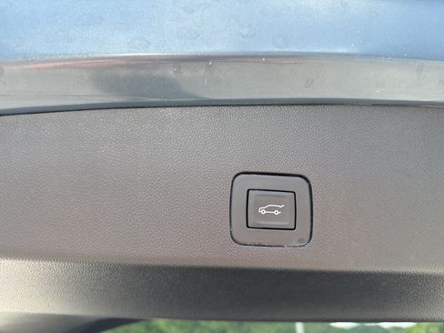 Used 2024 Buick Encore GX Avenir w/ Avenir Convenience Package AWD/4WD image 22