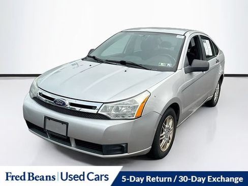 Used 2011 Ford Focus SE w/ 201A Rapid Spec Order Code FWD image 3