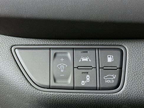 Used 2021 Genesis G70 3.3T w/ Sport Package image 17