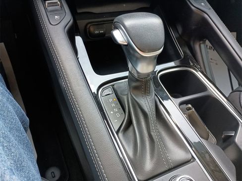 Used 2024 Kia Telluride EX w/ EX Captain's Chair Package image 26