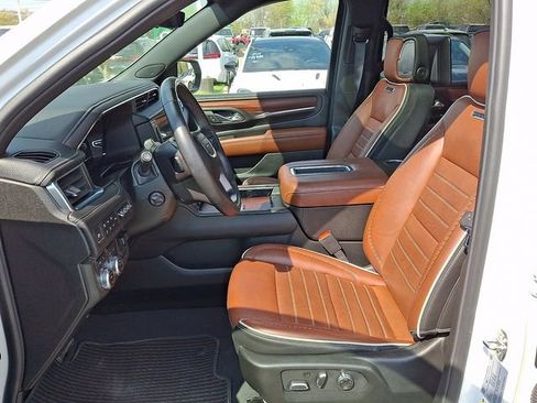 Used 2024 GMC Yukon Denali Ultimate image 12