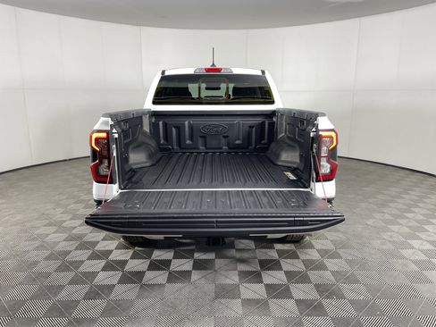 Used 2024 Ford Ranger Lariat w/ Advanced Towing Package image 8