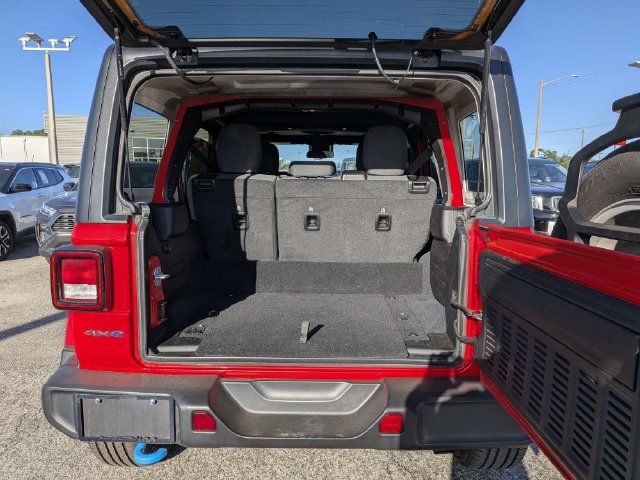 Used 2024 Jeep Wrangler Unlimited AWD/4WD image 10
