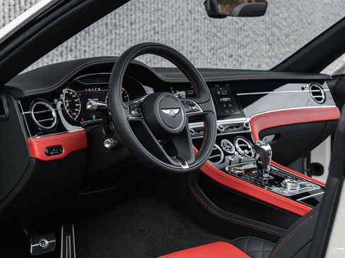 Used 2020 Bentley Continental GT AWD/4WD image 40