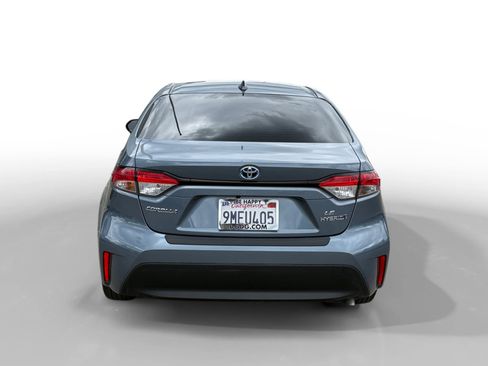 Used 2024 Toyota Corolla LE w/ LE Convenience Package FWD image 4