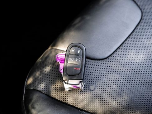 Used 2022 Jeep Cherokee Latitude Lux image 70