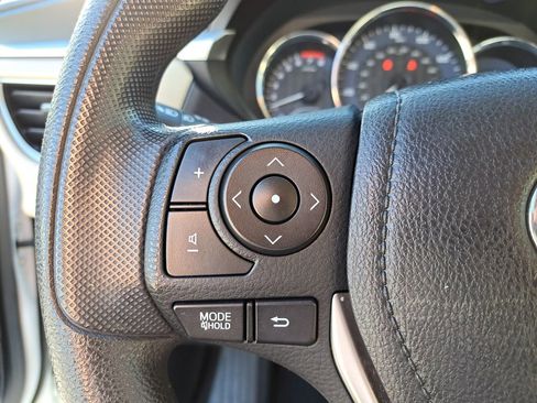 Used 2014 Toyota Corolla LE image 17