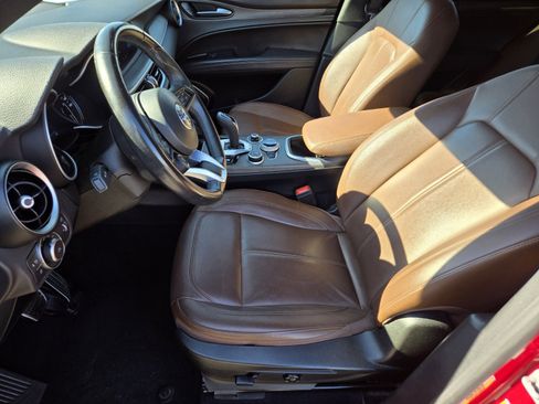 Used 2022 Alfa Romeo Stelvio Ti image 10