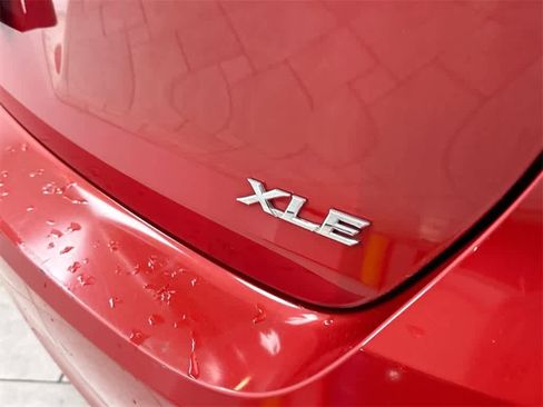 Used 2012 Toyota Venza XLE image 11