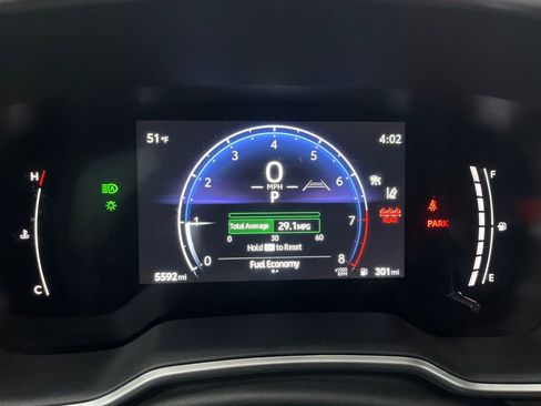 Certified 2025 Toyota Corolla Cross XLE image 16