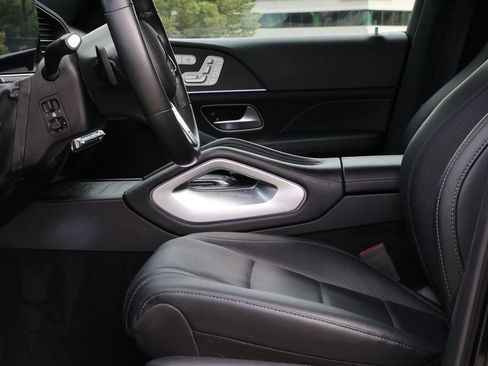 Used 2021 Mercedes-Benz GLS 450 4MATIC image 16