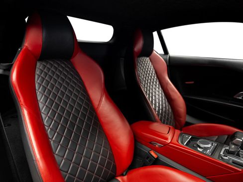 Used 2017 Audi R8 V10 plus AWD/4WD image 32