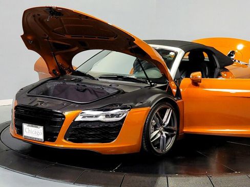 Used 2015 Audi R8 V8 w/ Full Leather Package image 10